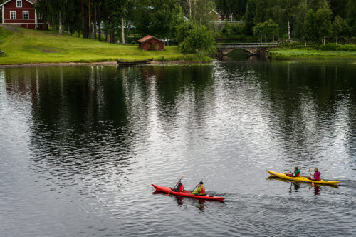 Hyr kajak och paddla i Ljusnan, Järvsö